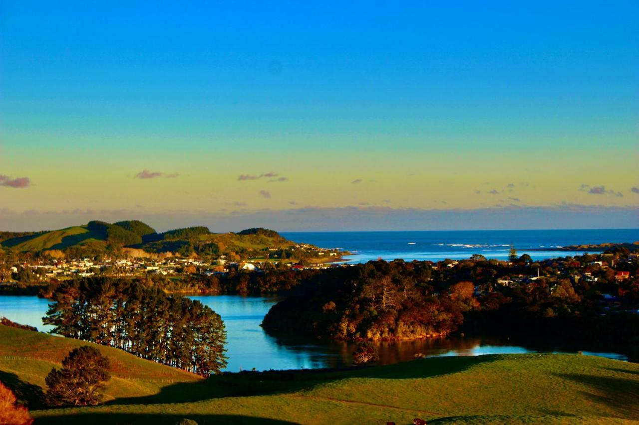 The Beach House On The Hill Raglan Bagian luar foto